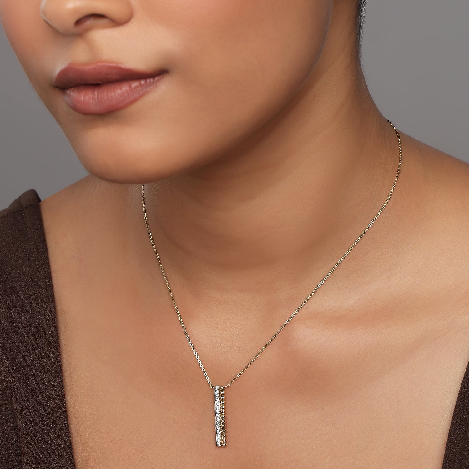 Sleek Vertical Bar Pendant With Dual Textured Detail