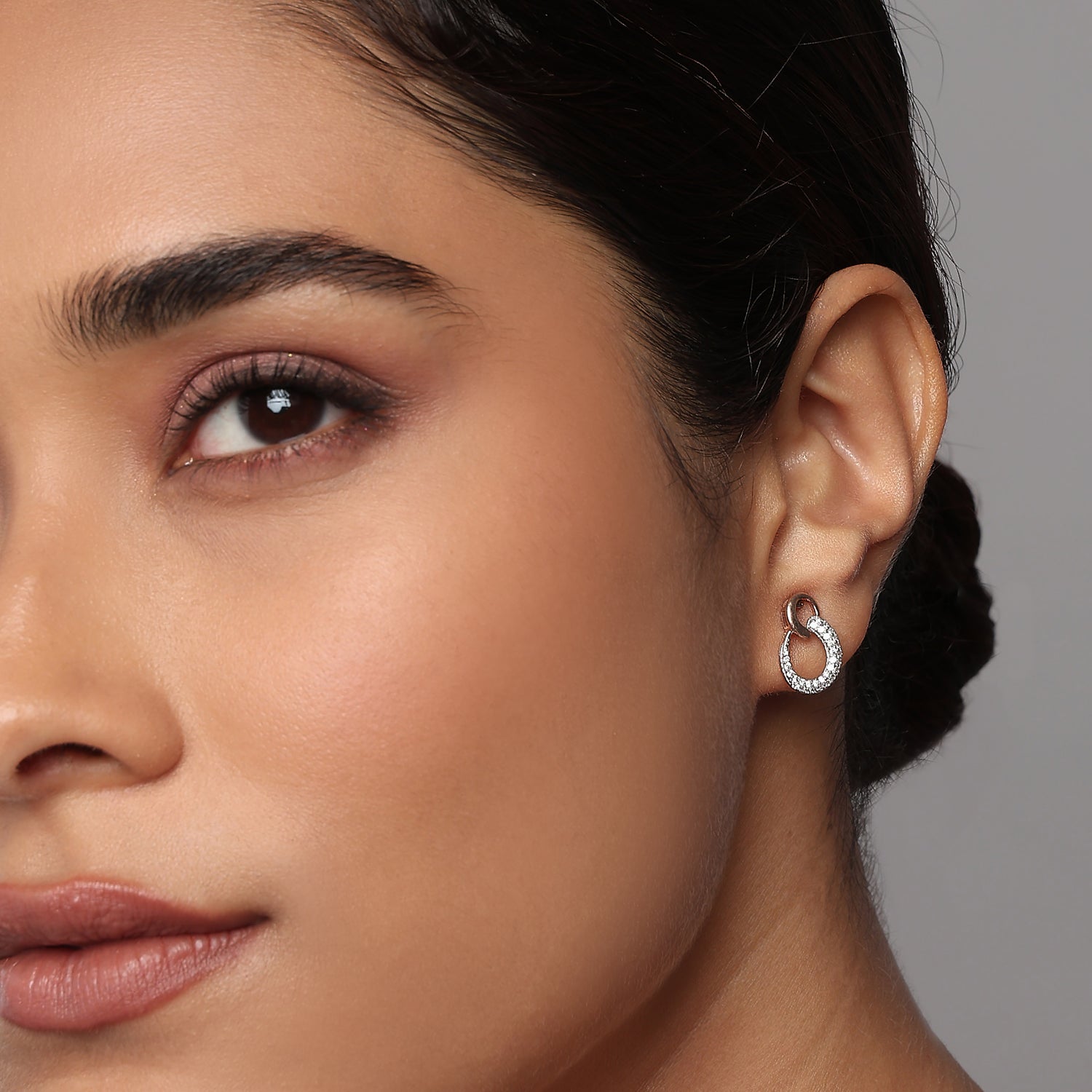 Graceful Enchantment Interlocking Double Loop Drop Earrings for Modern Radiance