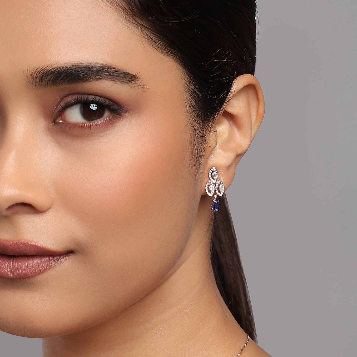 Regal Leaf Drop Earrings for Timeless Celebrations and Grace