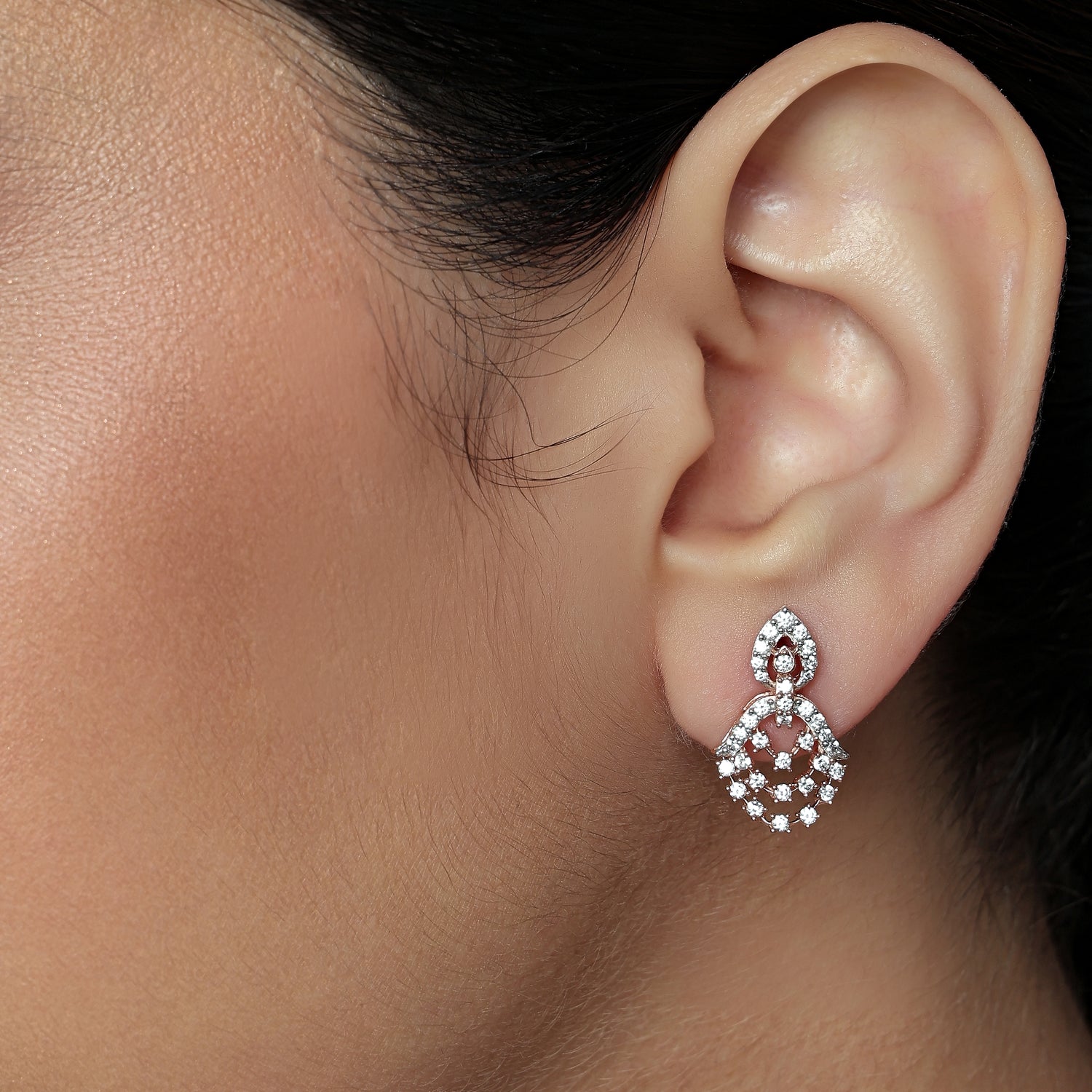 Intricate Lattice Chandelier Earrings with Regal Drop Silhouette