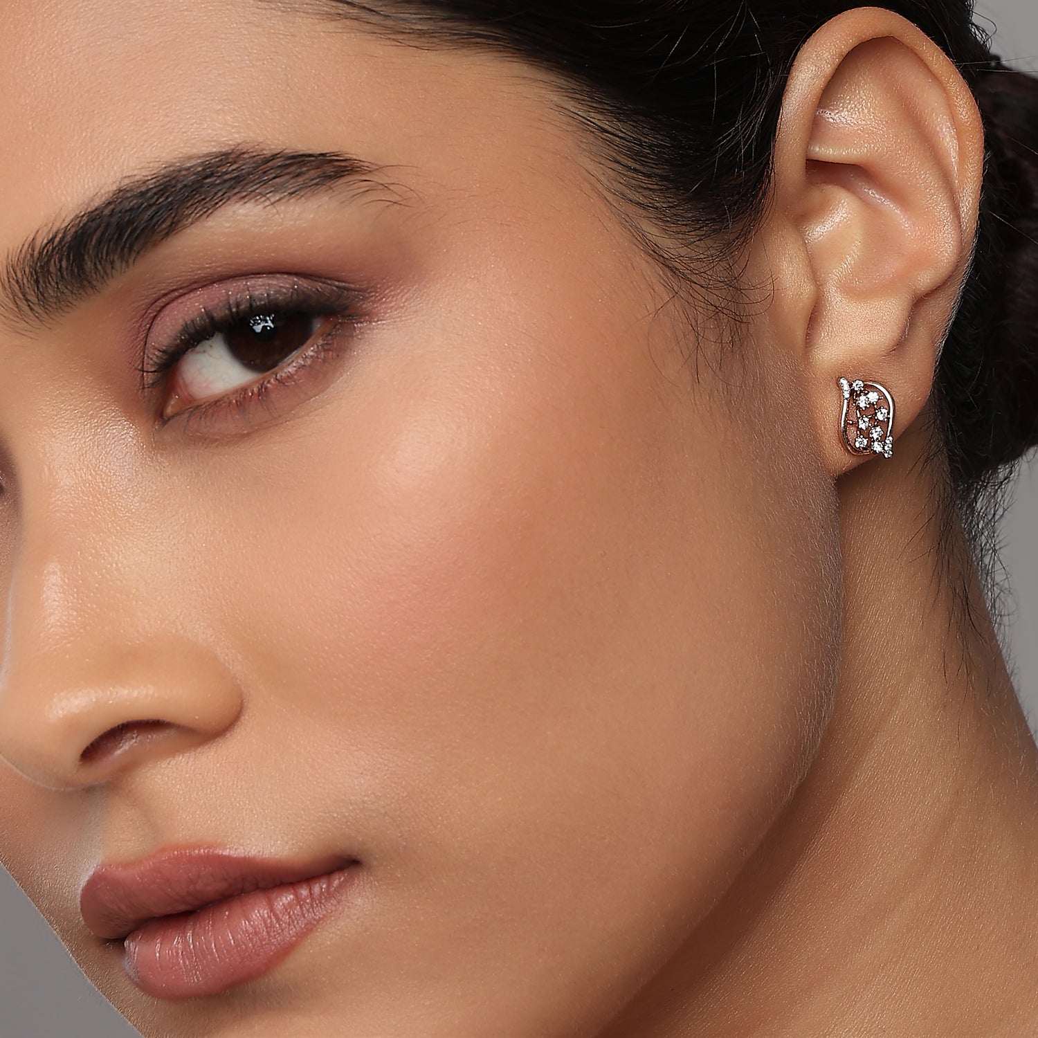 Exquisite Romantic Swirl Filigree Stud Earrings With Shimmering Radiant Clusters