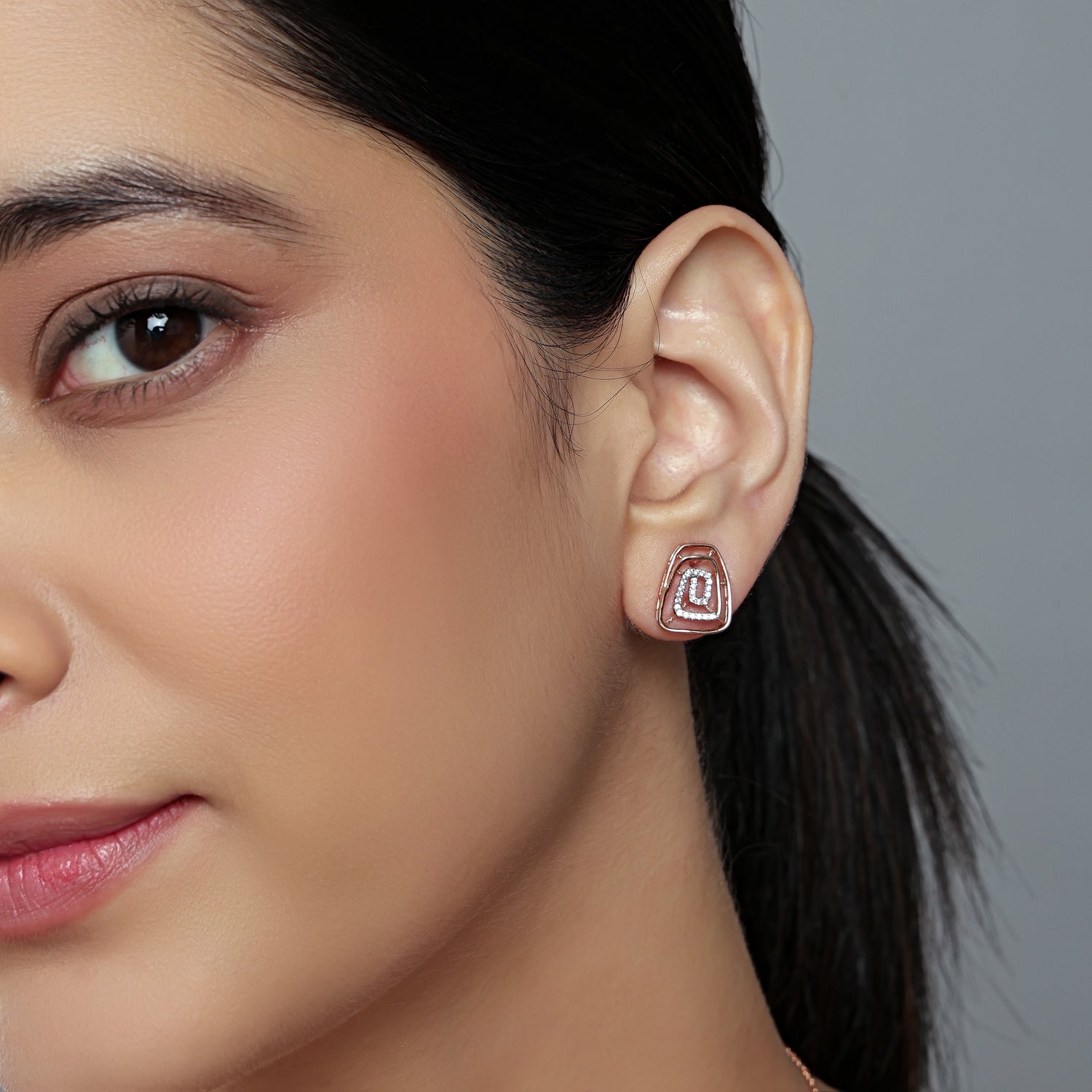 Architectural Frame Whisper Stud Earrings with Modern Grace