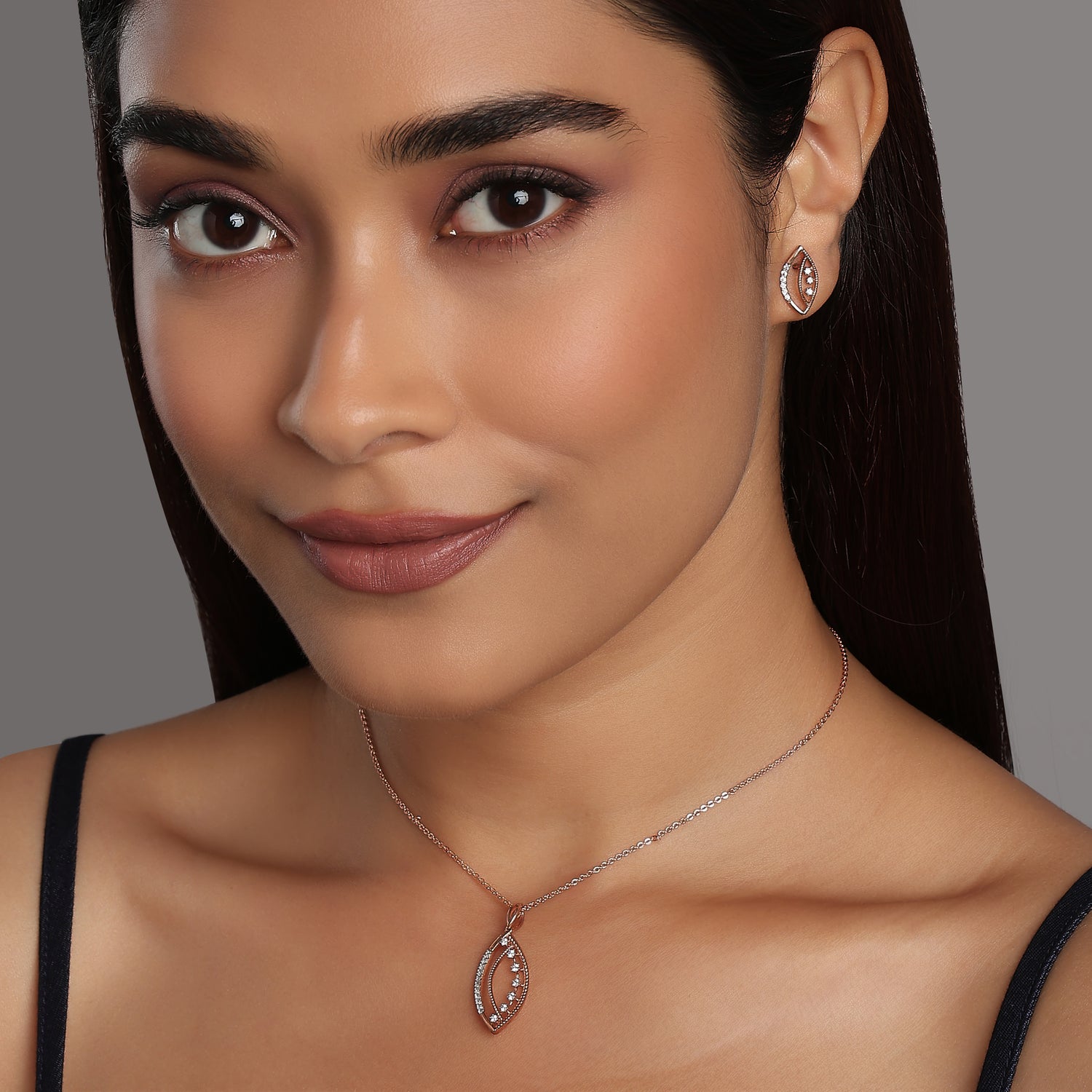 Radiant Marquise Leaf Motif Pendant and Coordinated Stud Earring Set