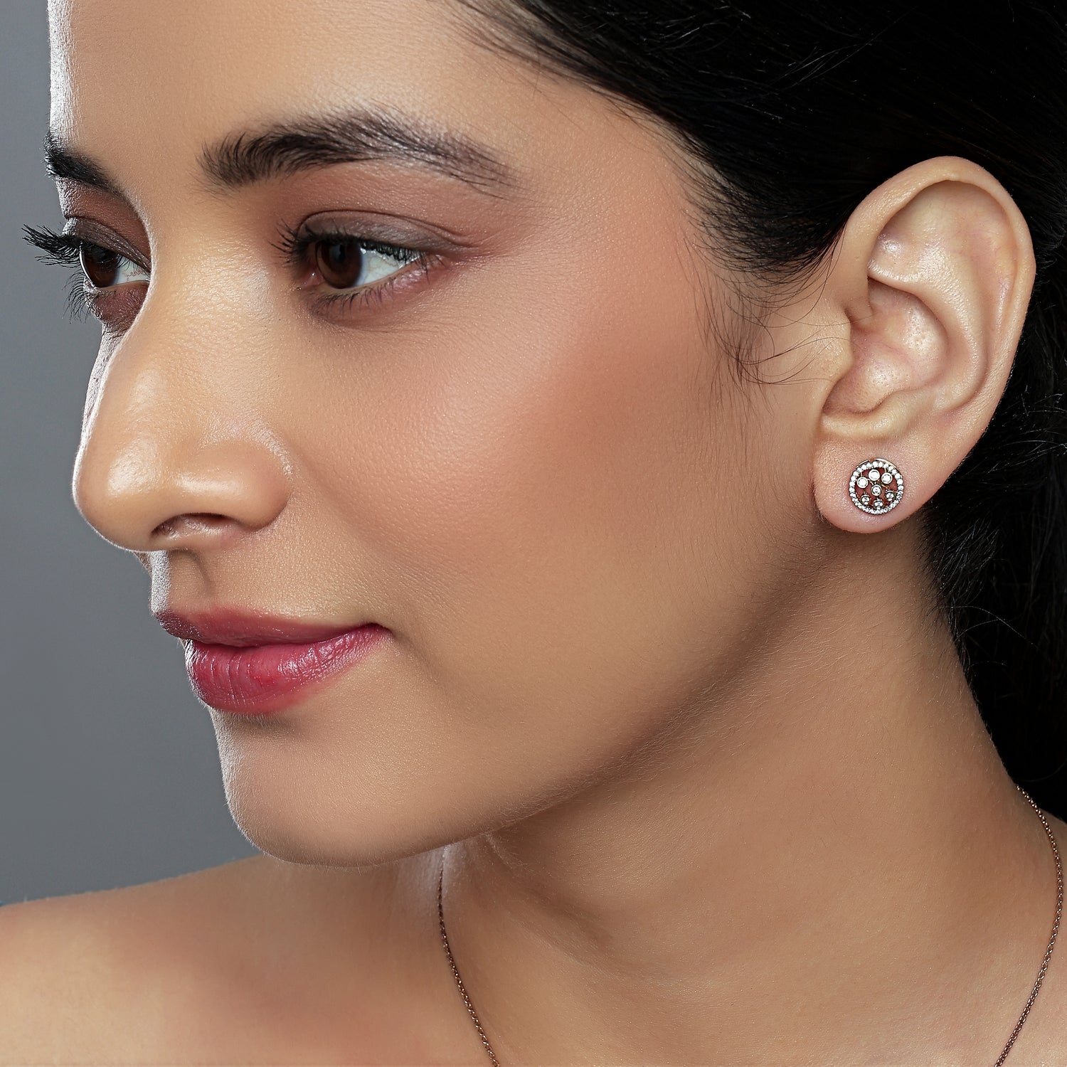 Contemporary Circular Halo Stud Earrings with Artistic Modern Charm