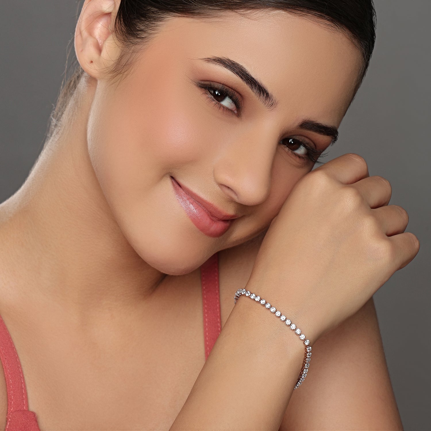 A Graceful Tennis Line Bracelet for Timeless Celebrations