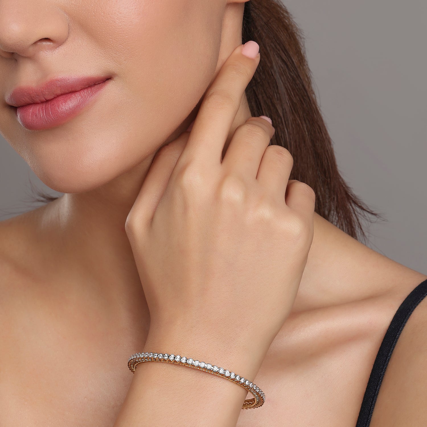 Classic Eternity Bangle With Intricate Filigree Detailing