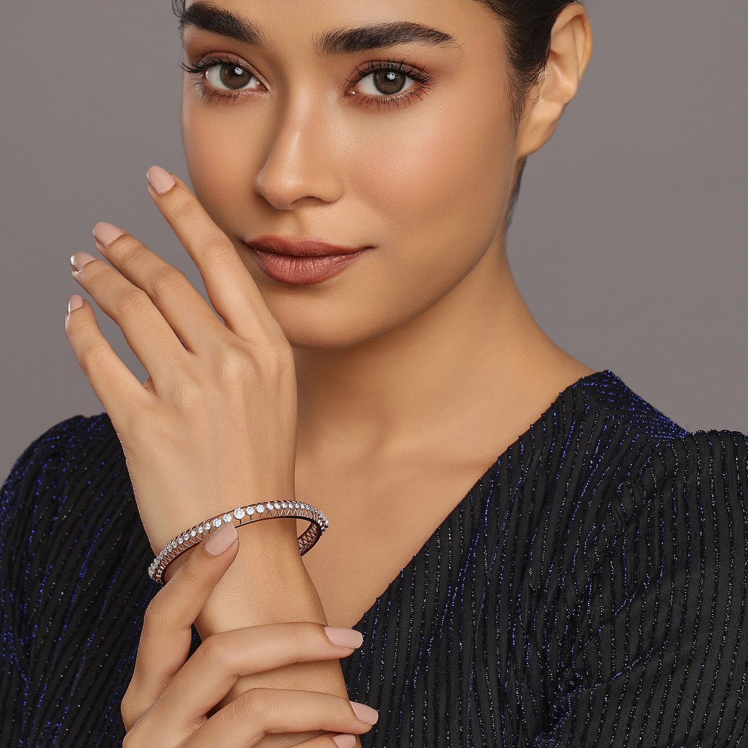 Elegant Dual-Row Bangle With Intricate Openwork Detailing