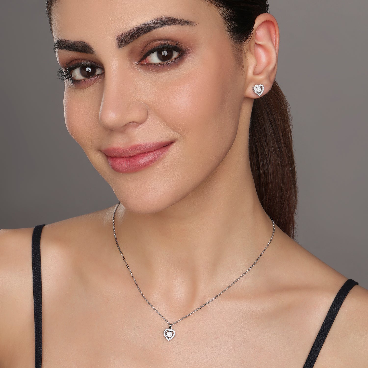 Elegant Eternal Heart Pendant And Matching Stud Earrings Set