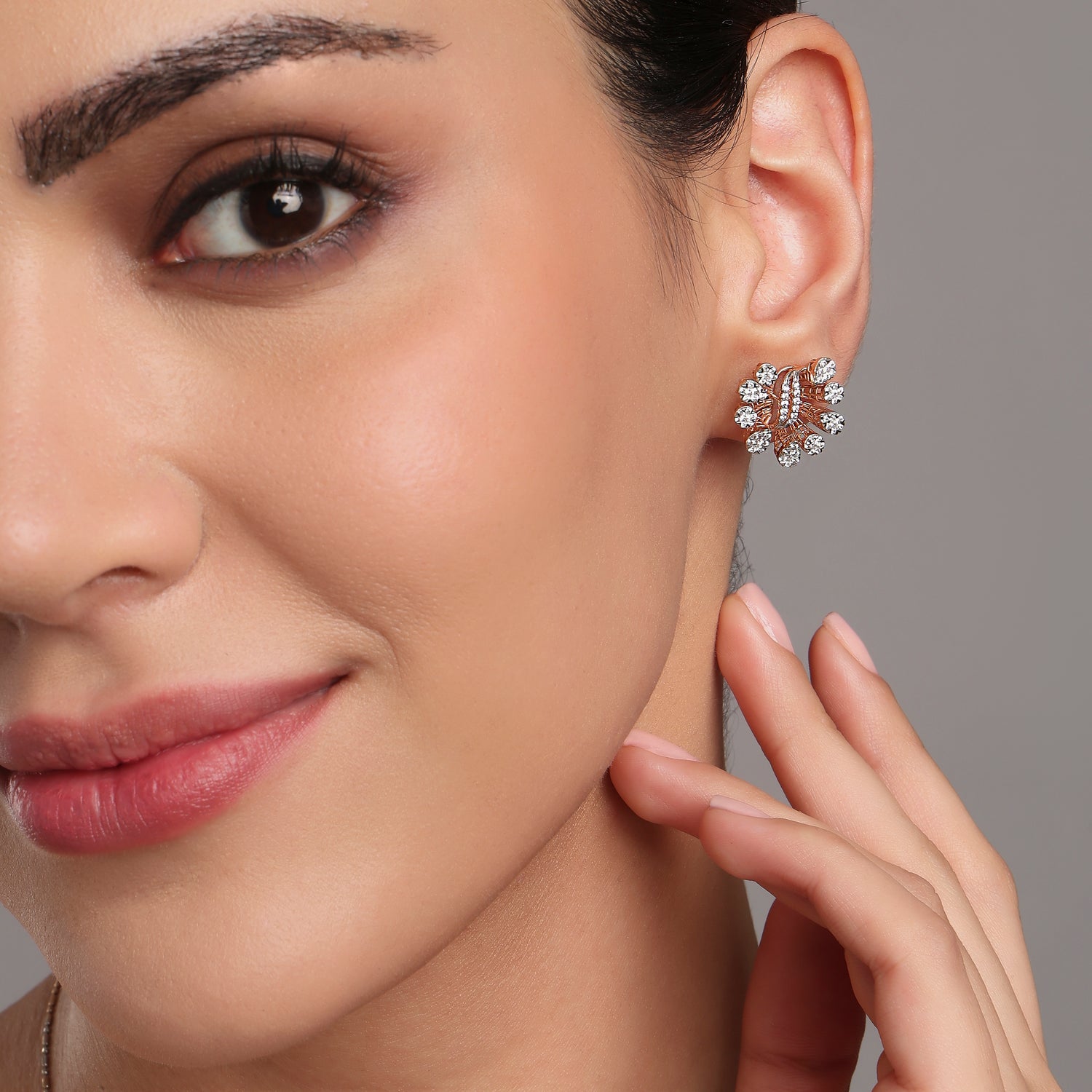 Sparkling Bloom-Inspired Earrings with Radiant Petal Detailing