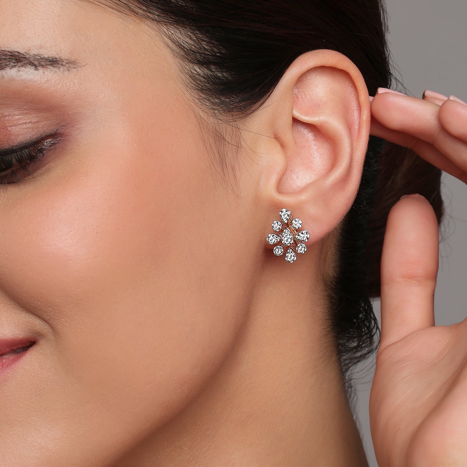 Dazzling Floral Burst Earrings with Teardrop Center Detailing
