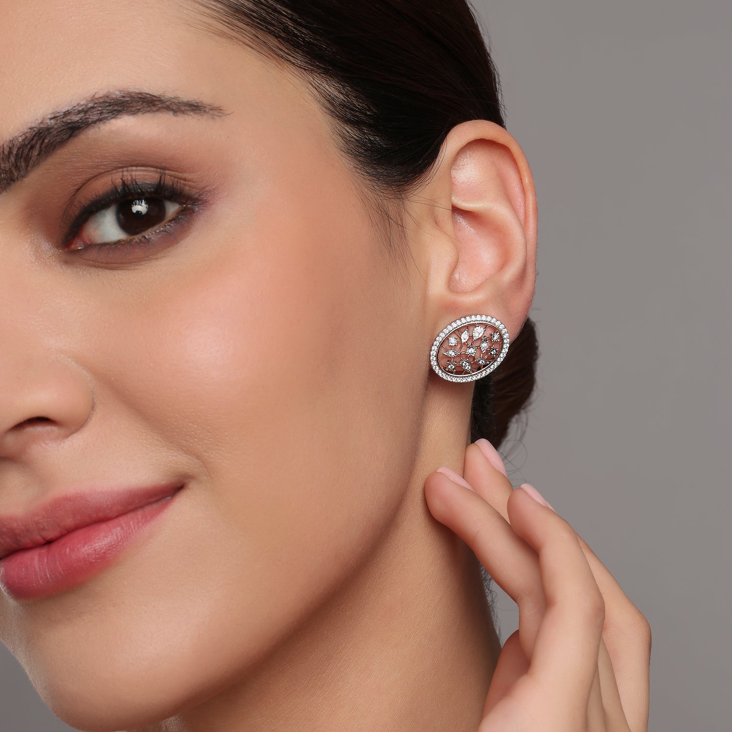 Radiant Oval Lattice Cluster Earrings for Elegant Evenings