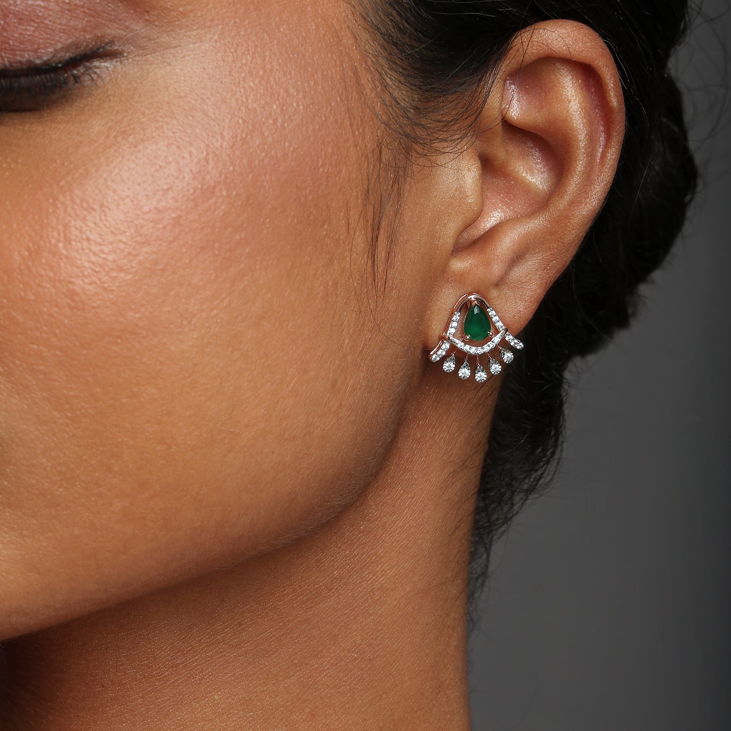 Elegant Teardrop Fan Motif Earrings