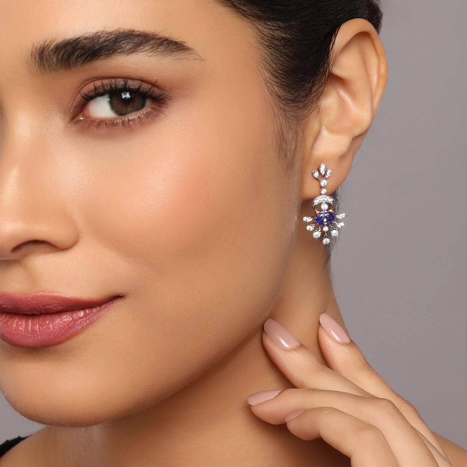 Radiant Sunburst Drop Earrings with Intricate Detailing