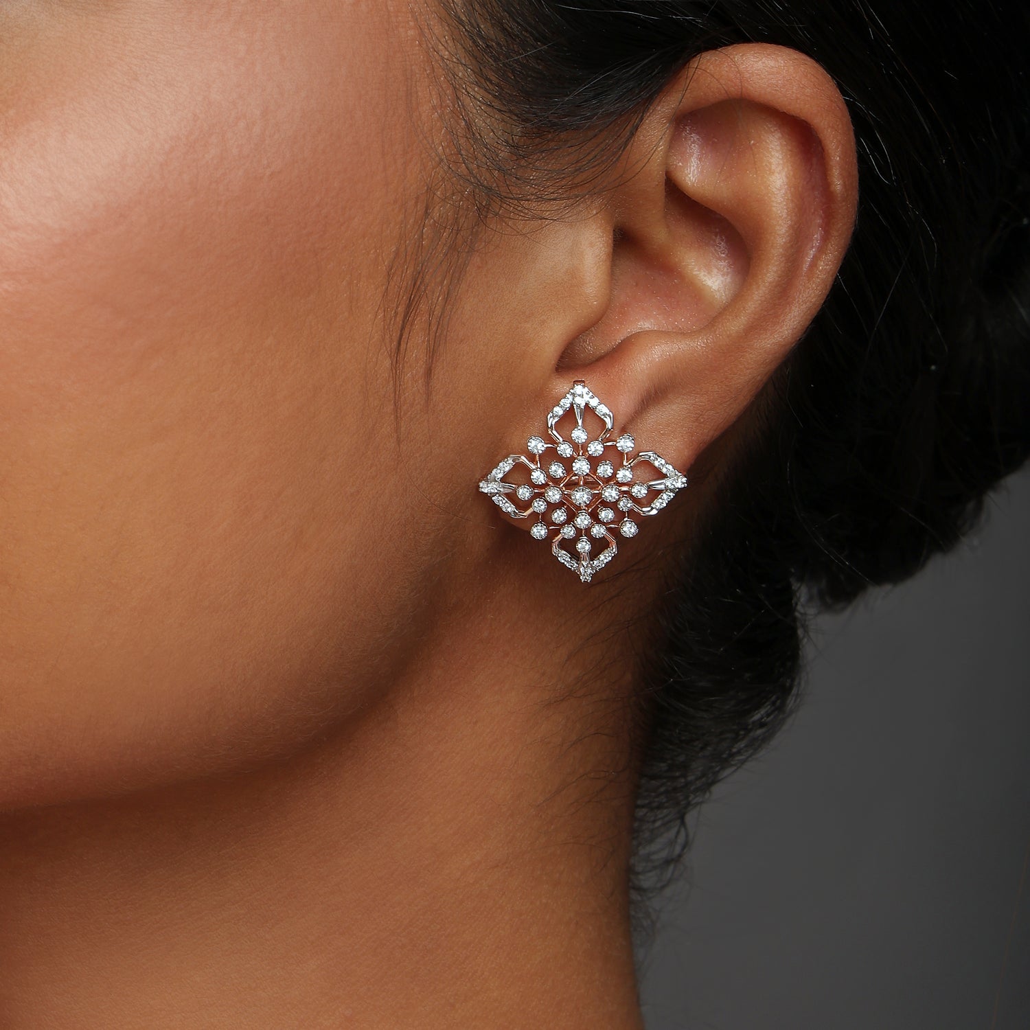 Regal Filigree Square Stud Earrings with Ornate Floral Detailing