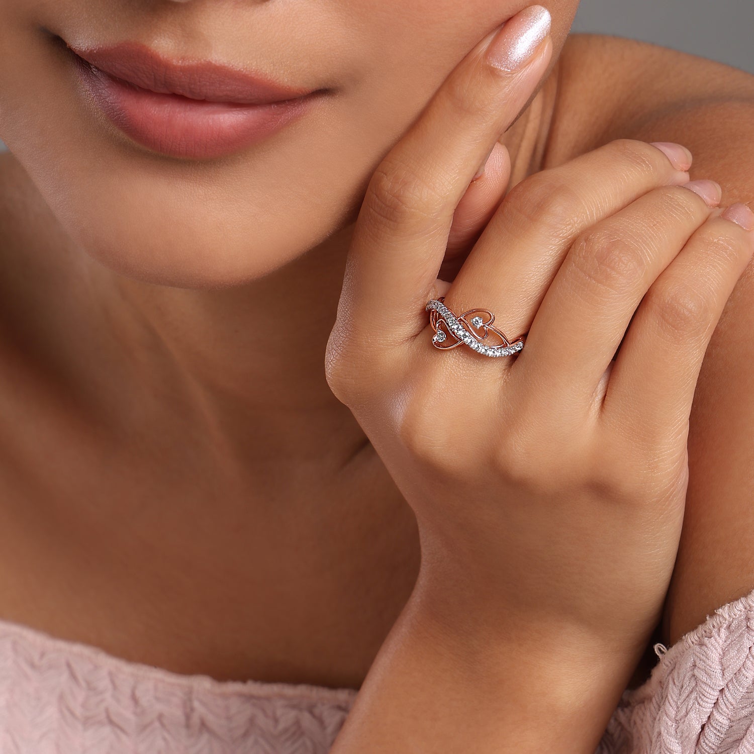 Graceful Leaf-Inspired Dual Band Ring