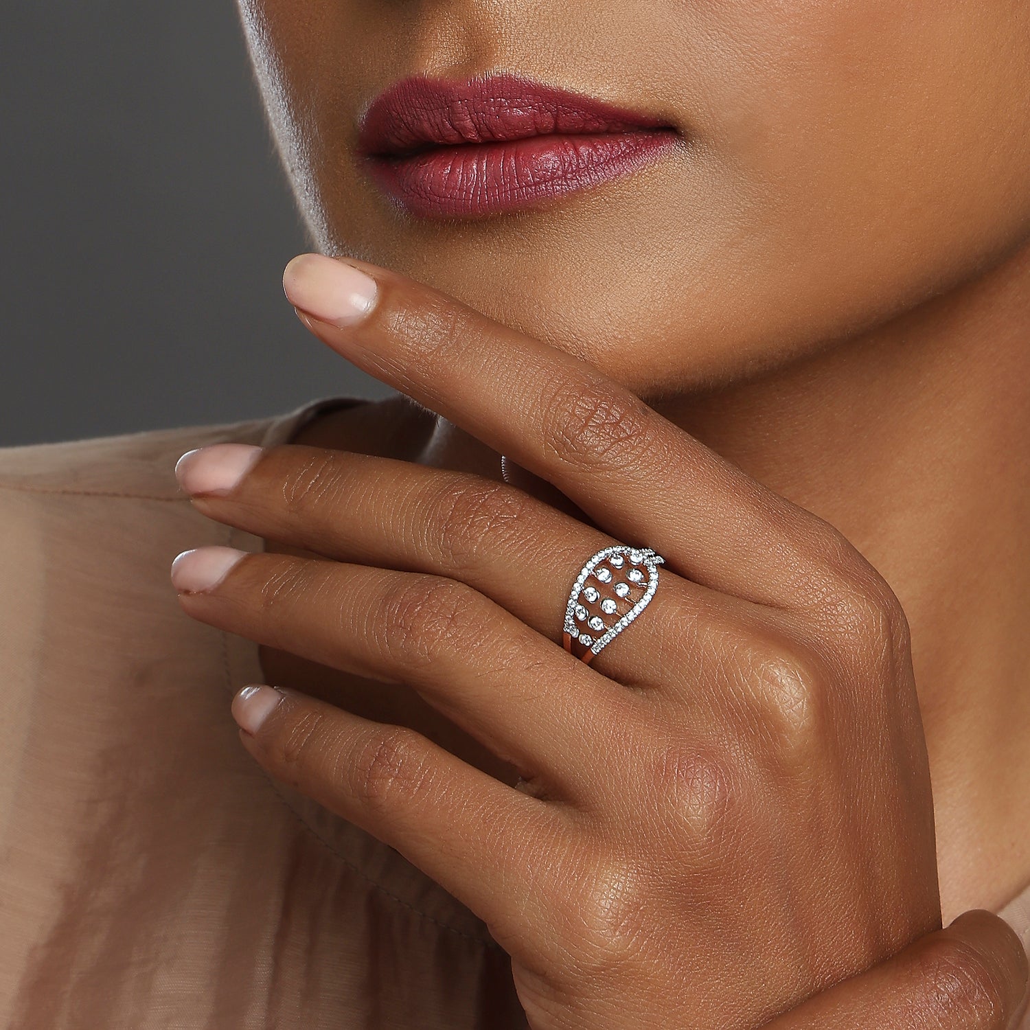 Elegant Leaf-Inspired Open Ring with Radiant Stone Detailing