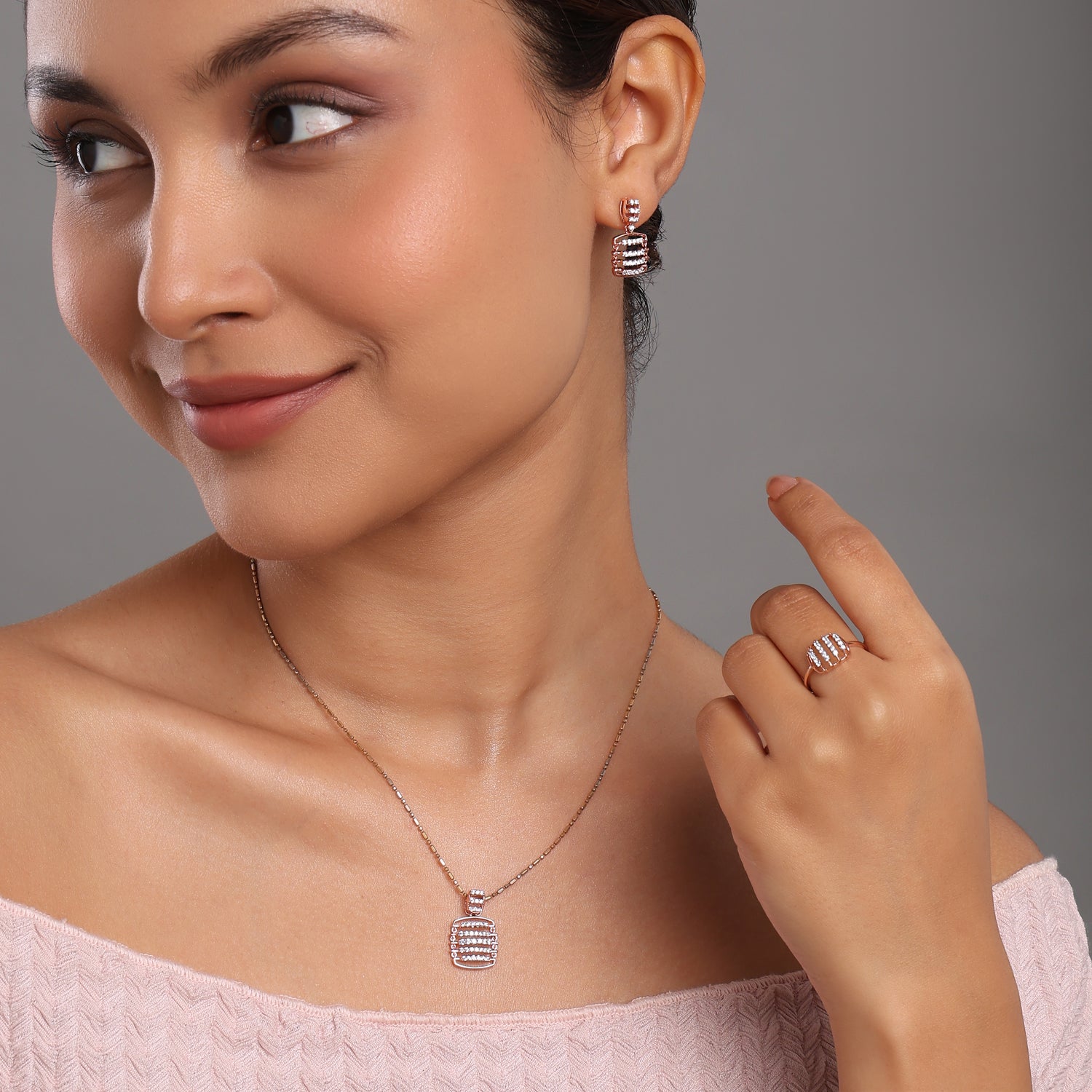 Modern Layered Bar Necklace and Earring Set with Structured Elegance
