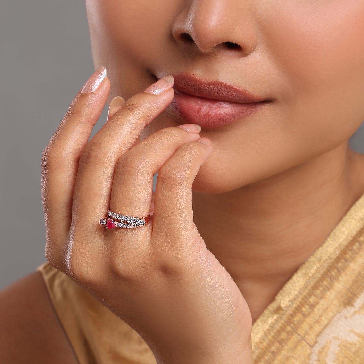 Heart Accent Crossover Ring With Modern Elegance