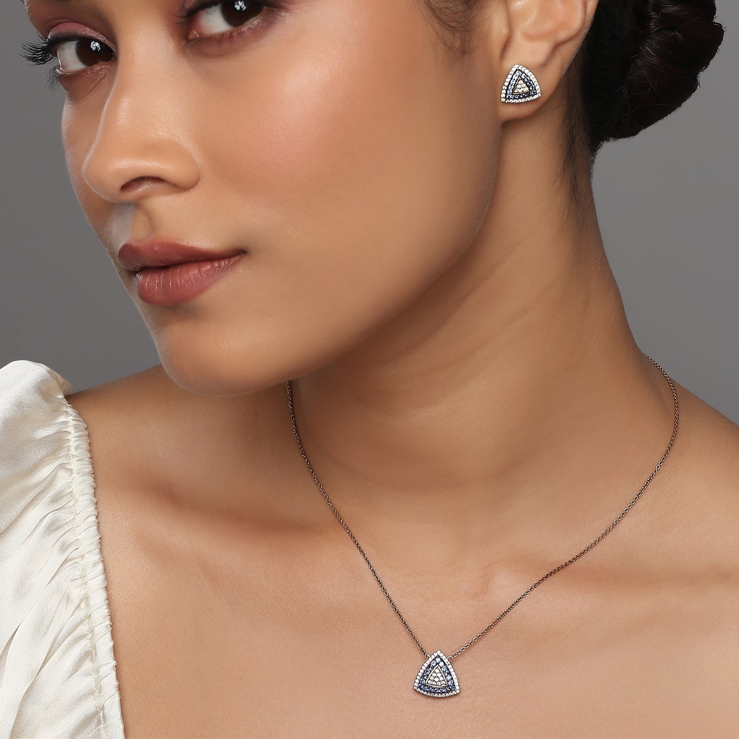 Elegant Geometric Radiance Necklace and Matching Stud Earring Set