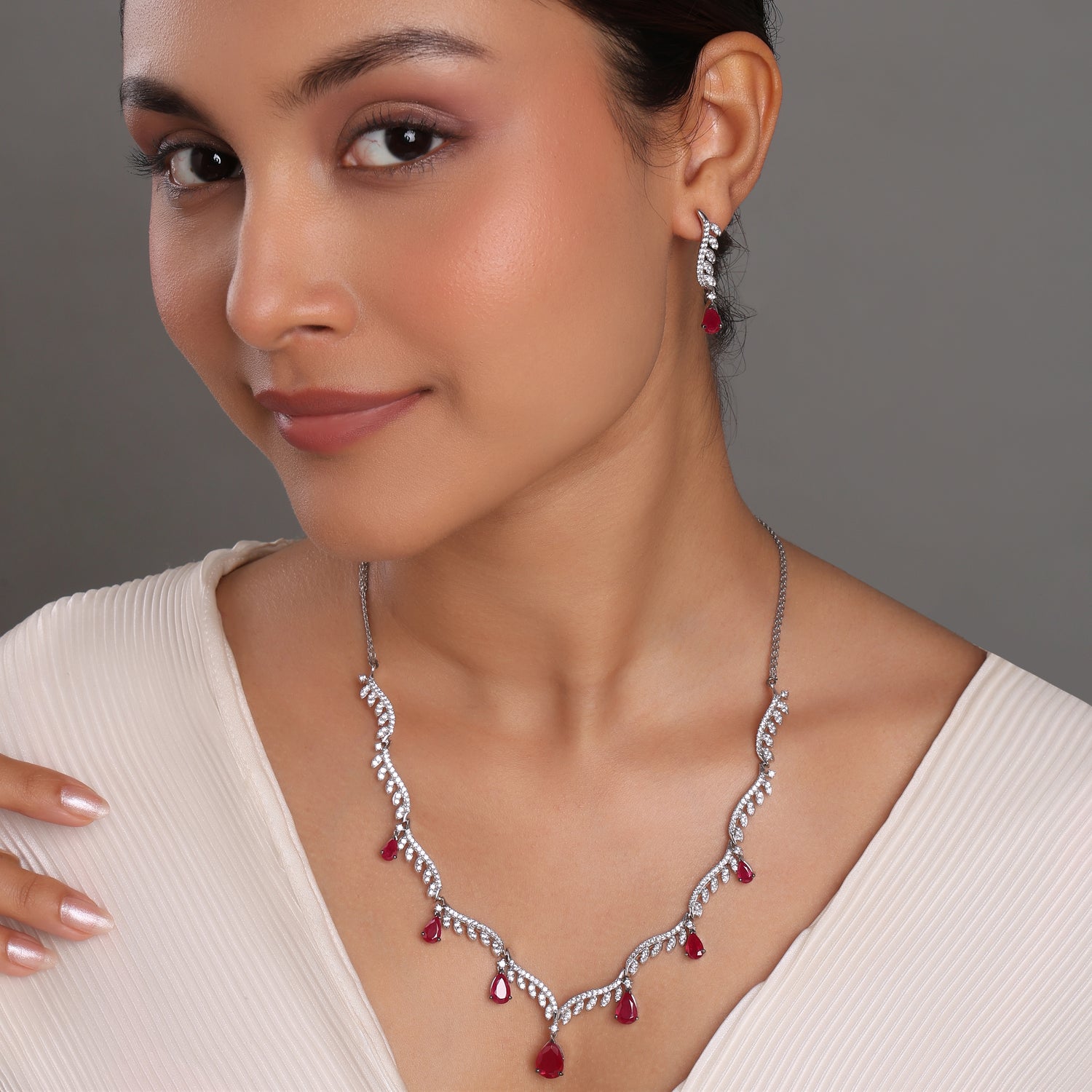 Elegant Pear-Drop Floral Necklace and Earring Set for Timeless Romance