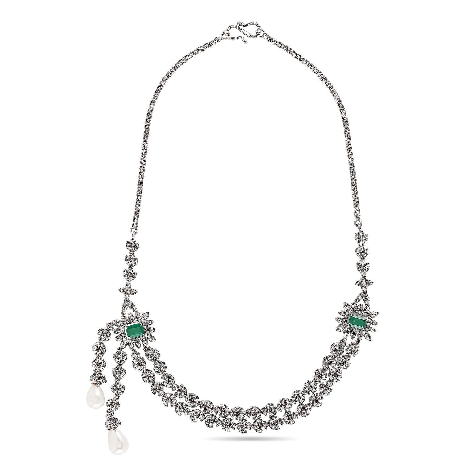 A Graceful Cascade of Heritage Charm in a Layered Necklace