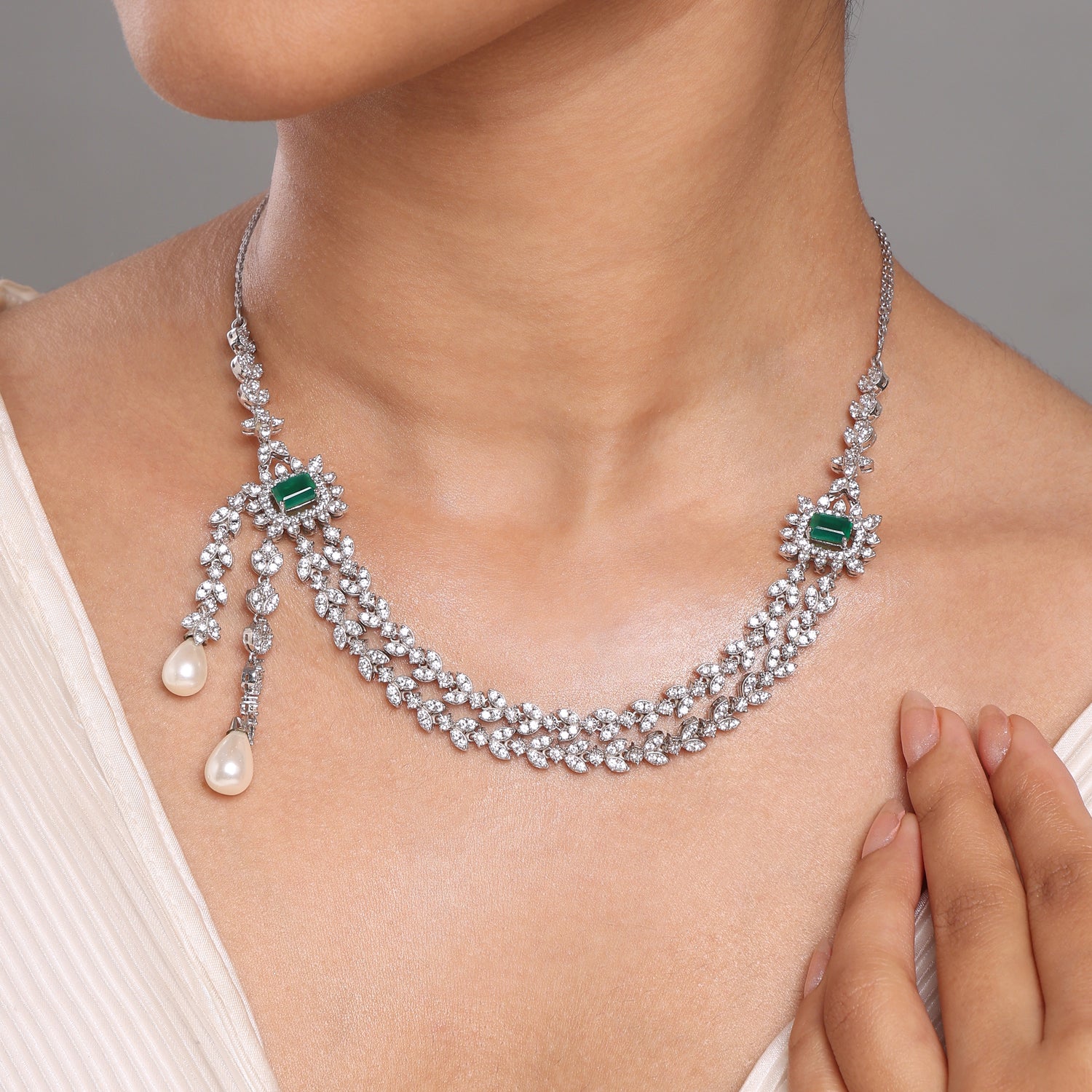 A Graceful Cascade of Heritage Charm in a Layered Necklace