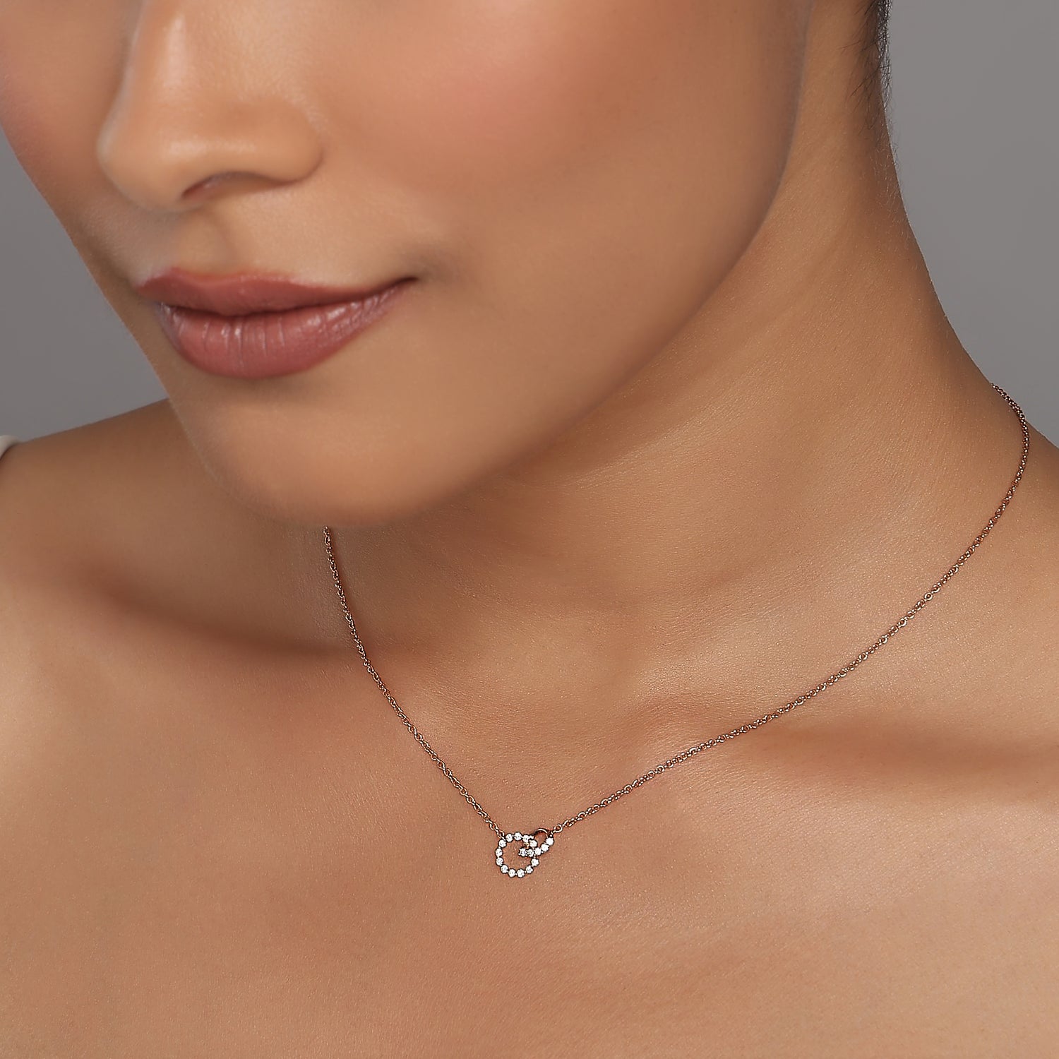 Ethereal Interlocking Circle and Teardrop Necklace for Timeless Grace and Sophistication