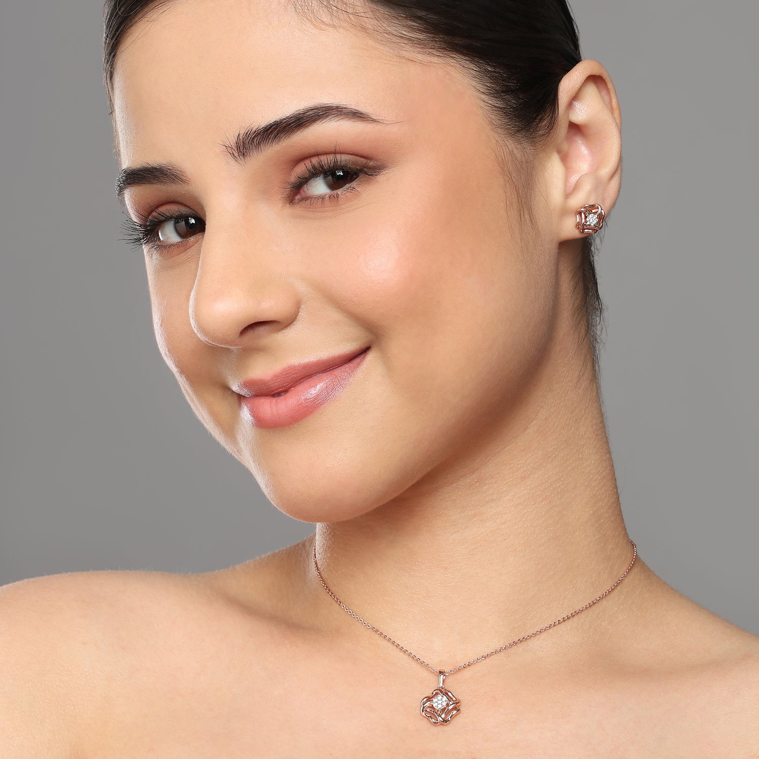 Enchanting Woven Swirl Floral Pendant and Stud Earrings Jewelry Set