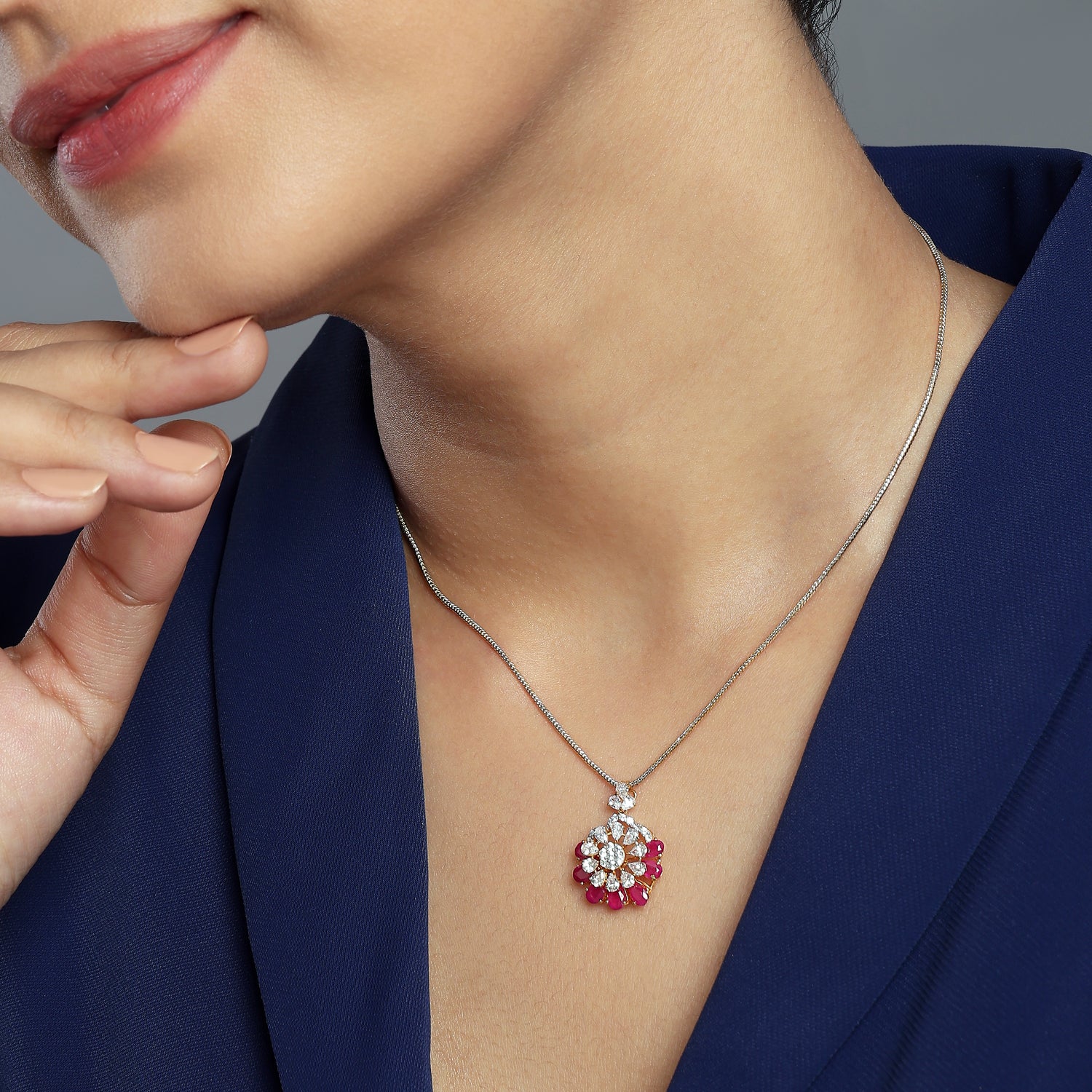 Eternal Floral Radiance Pendant for Graceful Celebrations
