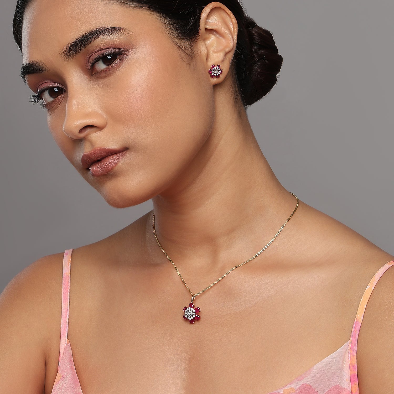 Elegant Floral Bloom Pendant and Stud Earring Set for Women