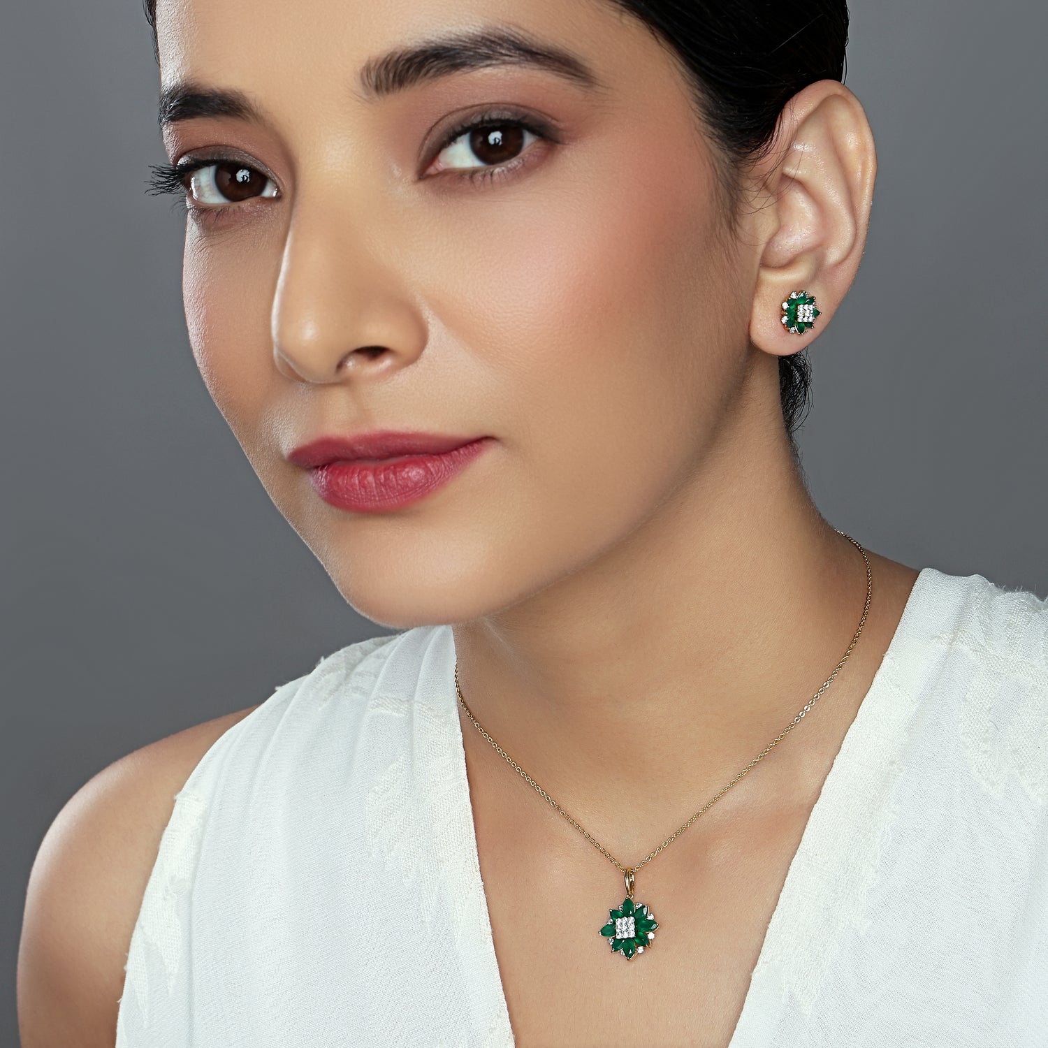 Enchanting Floral Emerald Green Garden Pendant and Matching Stud Earrings Set