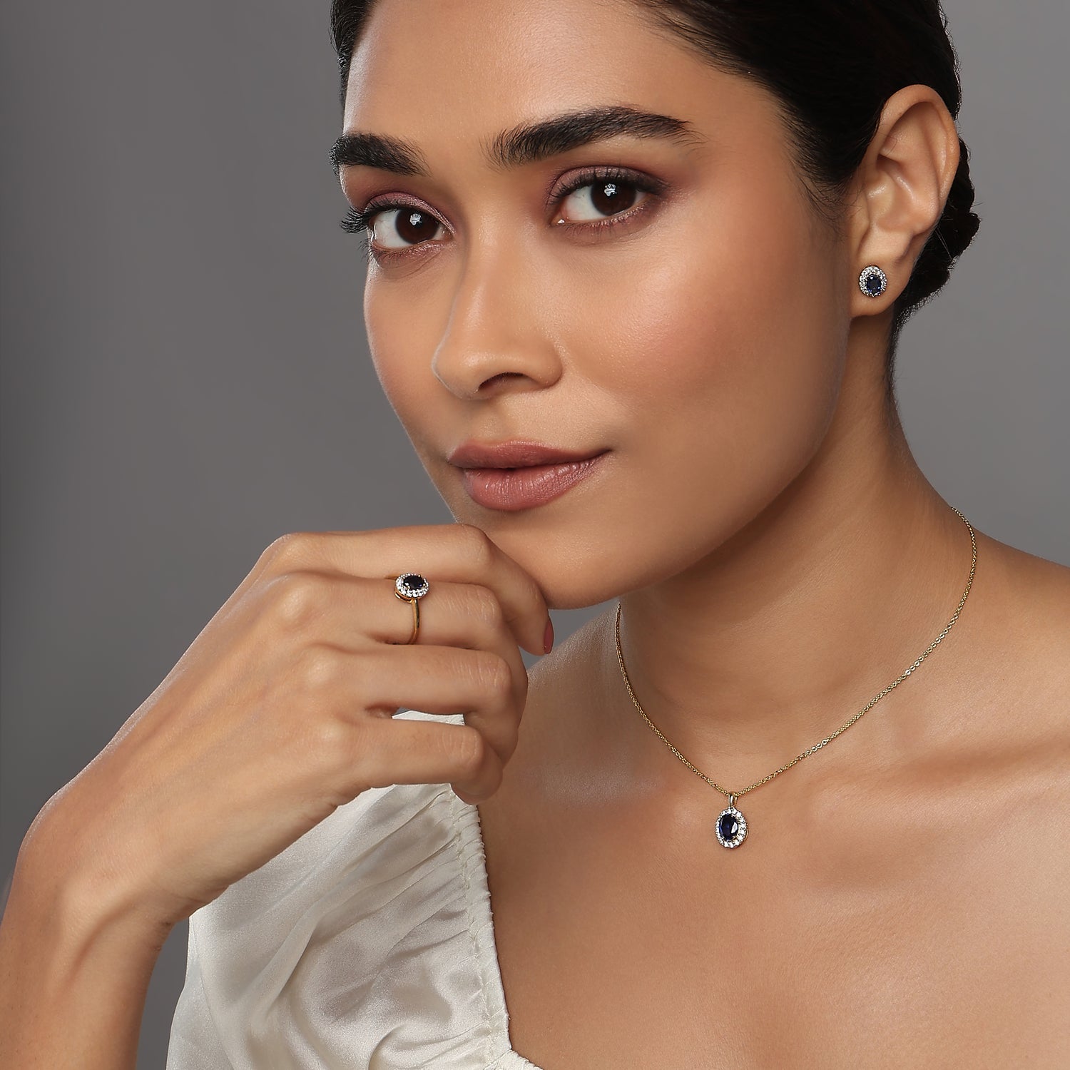Eternal Halo Oval Earrings, Pendant and Ring Jewelry Set Graceful Moments