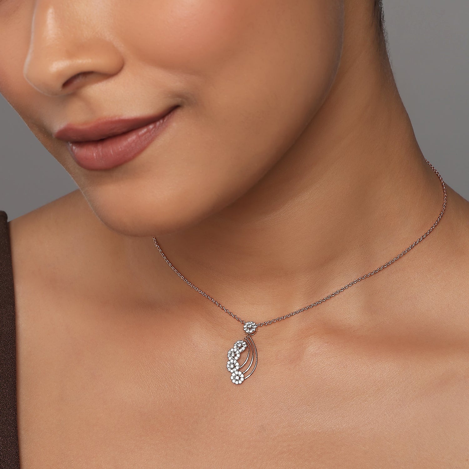 Elegant Curved Floral Cluster Pendant with Graceful Open Arc Design