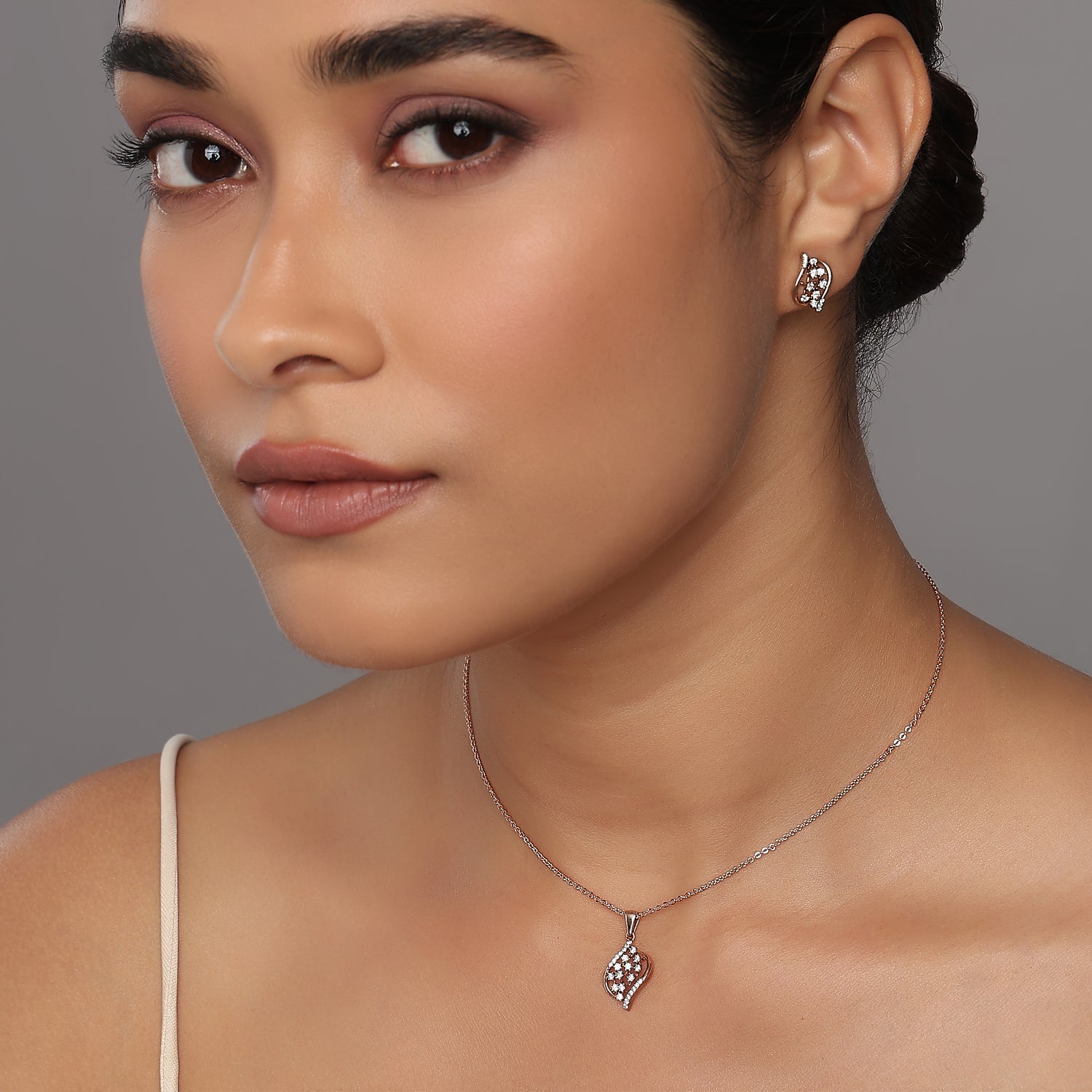 Elegant Curved Motif Pendant and Drop Earring Set