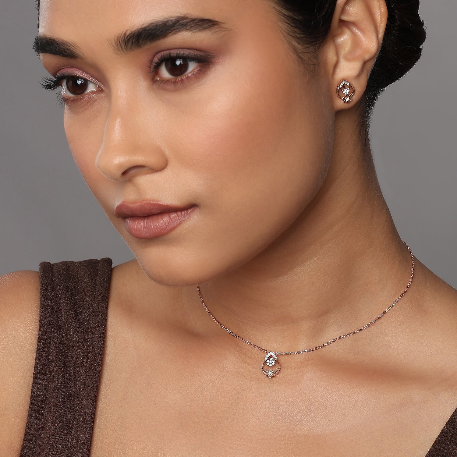 Floral Teardrop Sparkle Pendant And Earrings Set For Grace Elegance