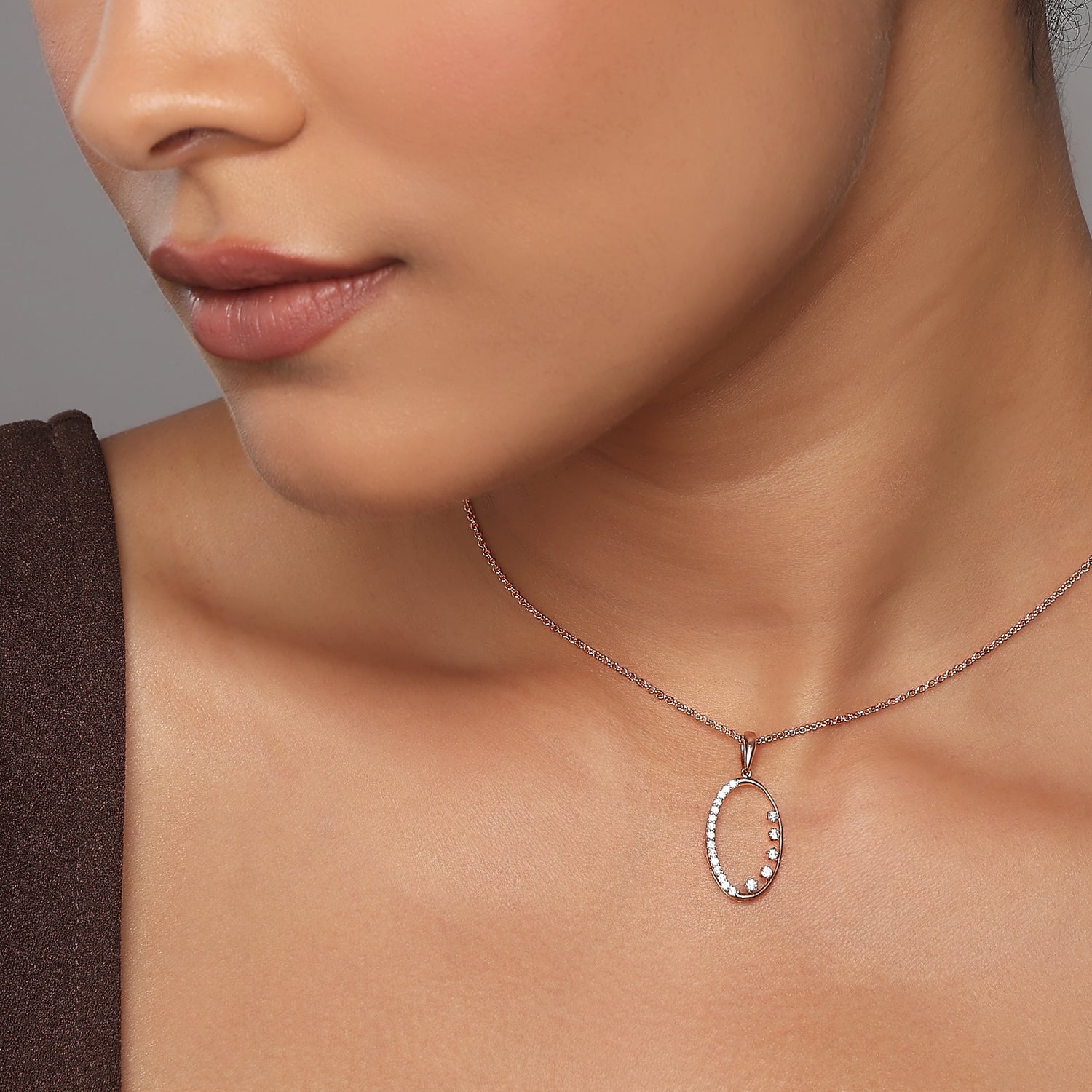 Elegant Celestial Radiance Oval Pendant For Sophisticated Modern Women