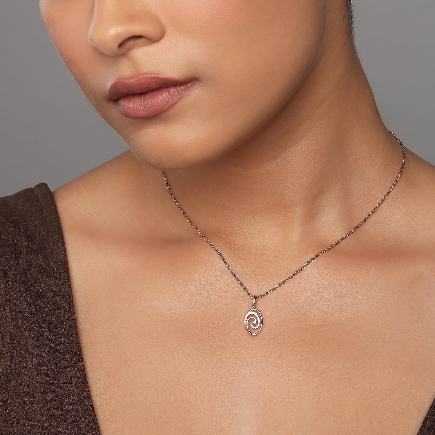 Elegant Swirling Ribbon Pendant for Sophisticated Everyday Feminine Grace