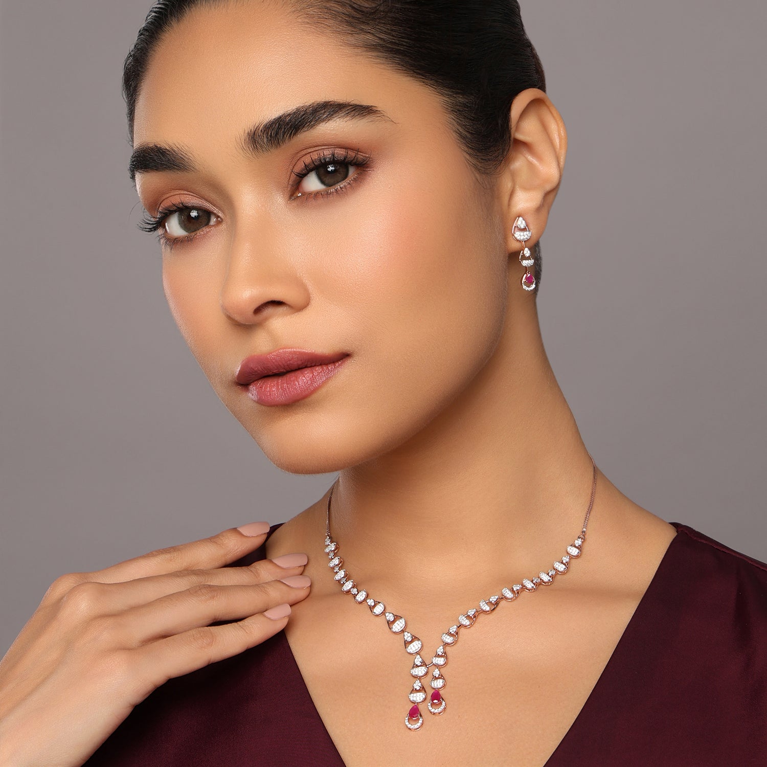 Refined Teardrop Harmony Necklace and Earring Jewelry Set