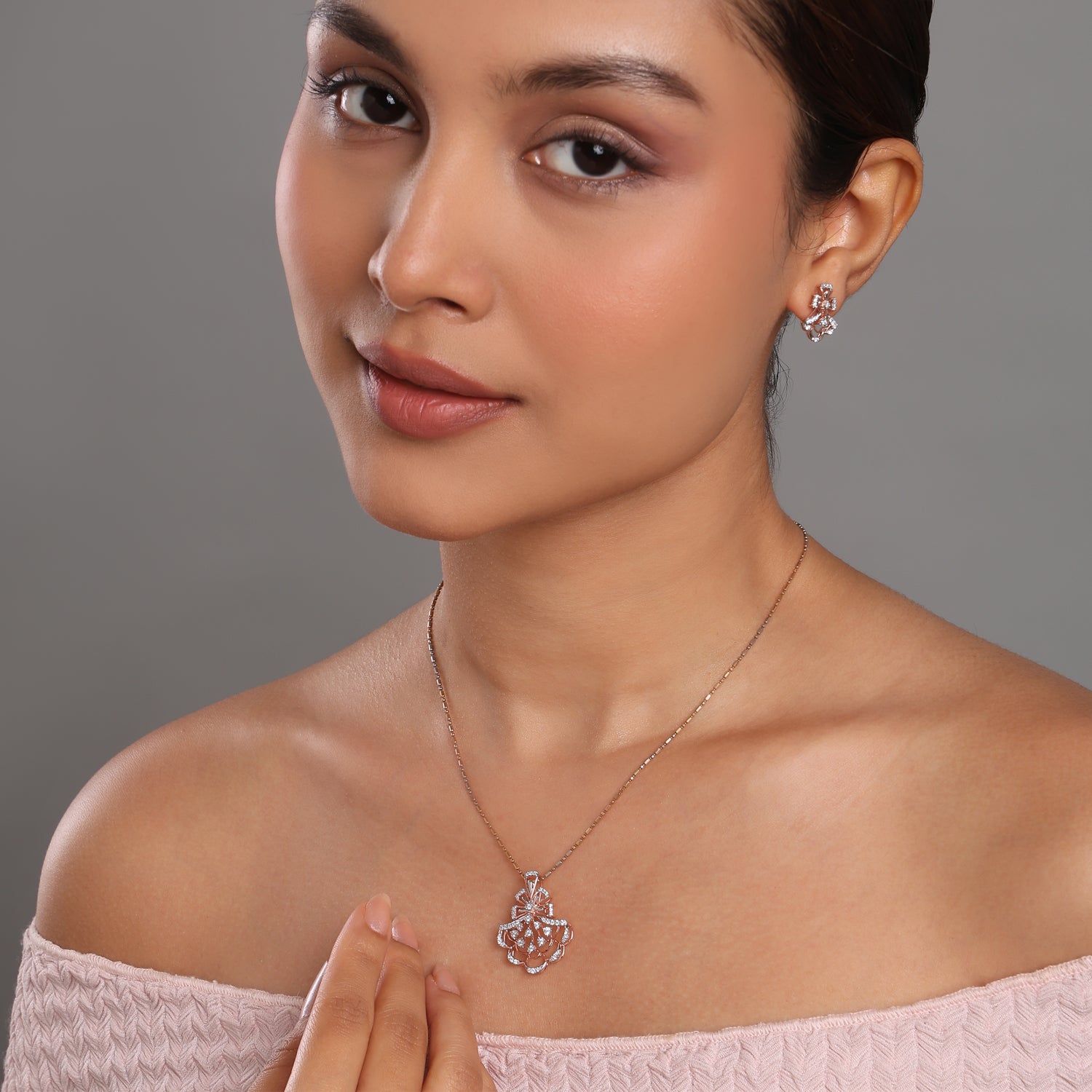 Radiant Floral Motif Necklace and Earring Set with Intricate Openwork