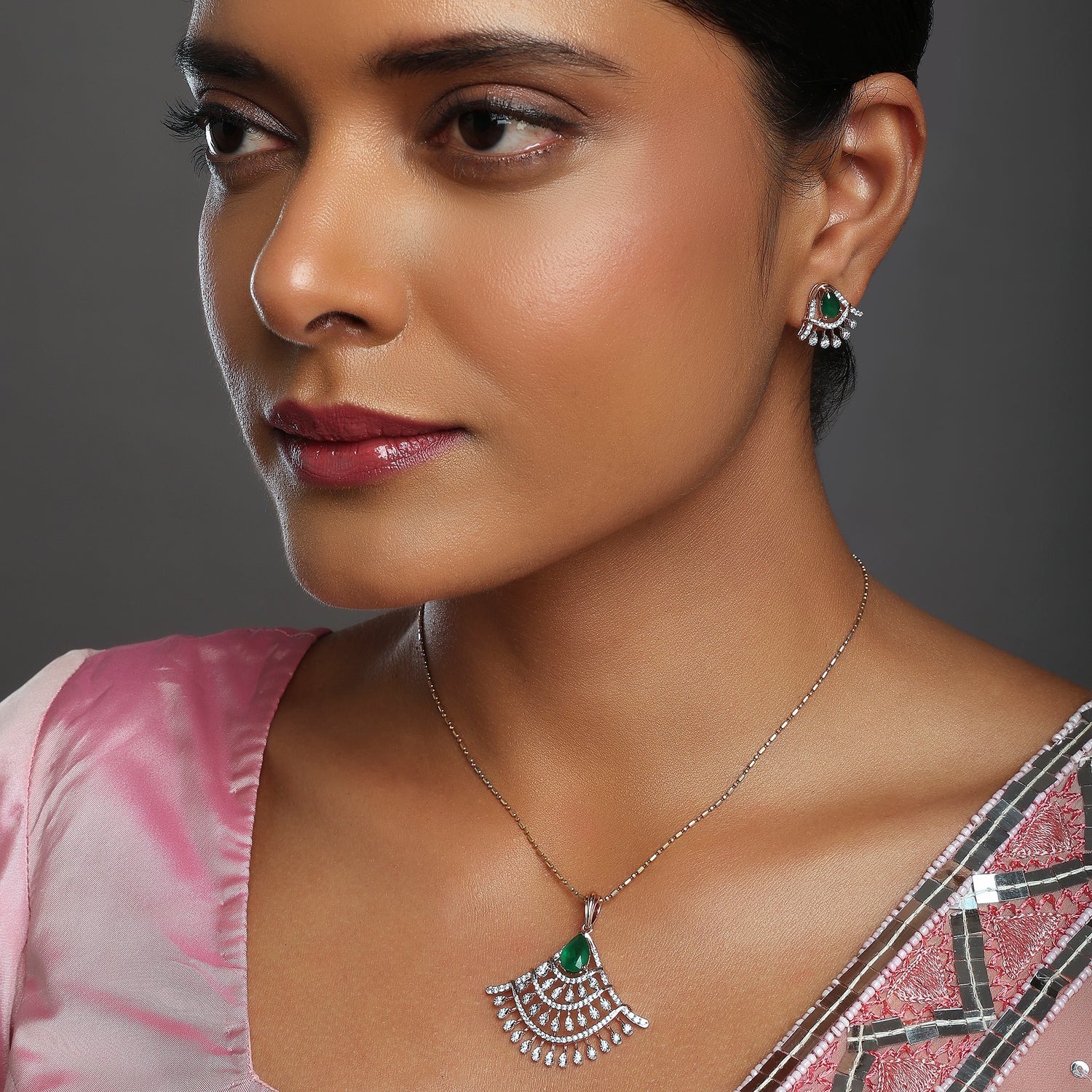Graceful Fan Drop Pendant and Earring Set with Regal Flair
